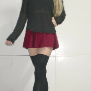 liliqt-red-miniskirt-04-350x350  