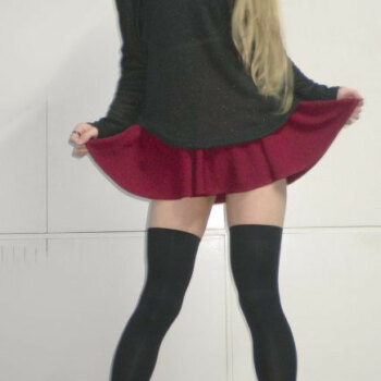 liliqt-red-miniskirt-05-350x350  