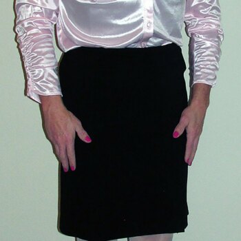 Sharigurl-Black-Skirt-Pink-Blouse-Standing-350x350  