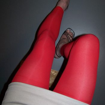 beige-mini-skirt-red-tights-heels-2-350x350  