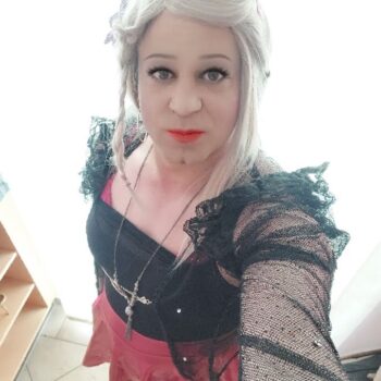 PrettyMakeup_202243017531675-e76ec99b
