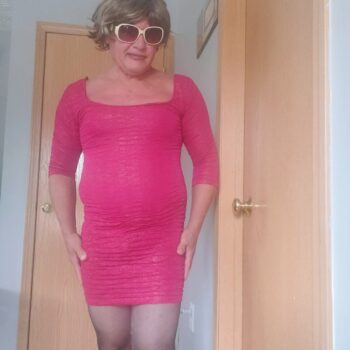 sissy-will-in-pink-dress-202209141110084dc4e4c3