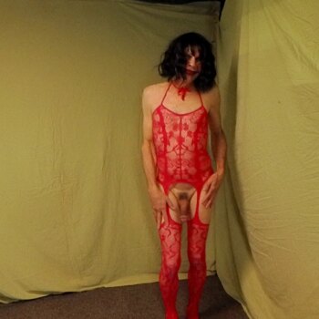 dennagirl-red-lingerie-10-350x350  