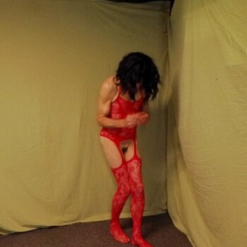 dennagirl-red-lingerie-350x350  