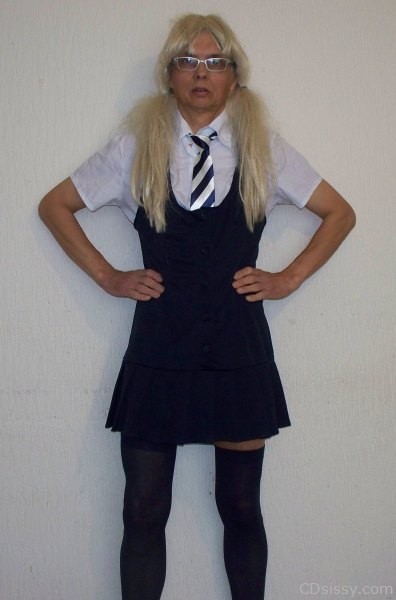 chris ellis becomes a schoolgirl 12