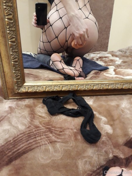 FemboyLTU dildo mirror6