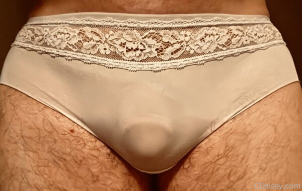 cream lacetop front