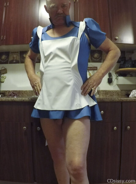 sissy-00123