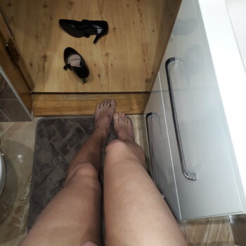 FemboyLTU Waiting3